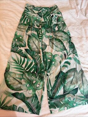 Haute Monde Green Leaf Print Wide Leg Pants